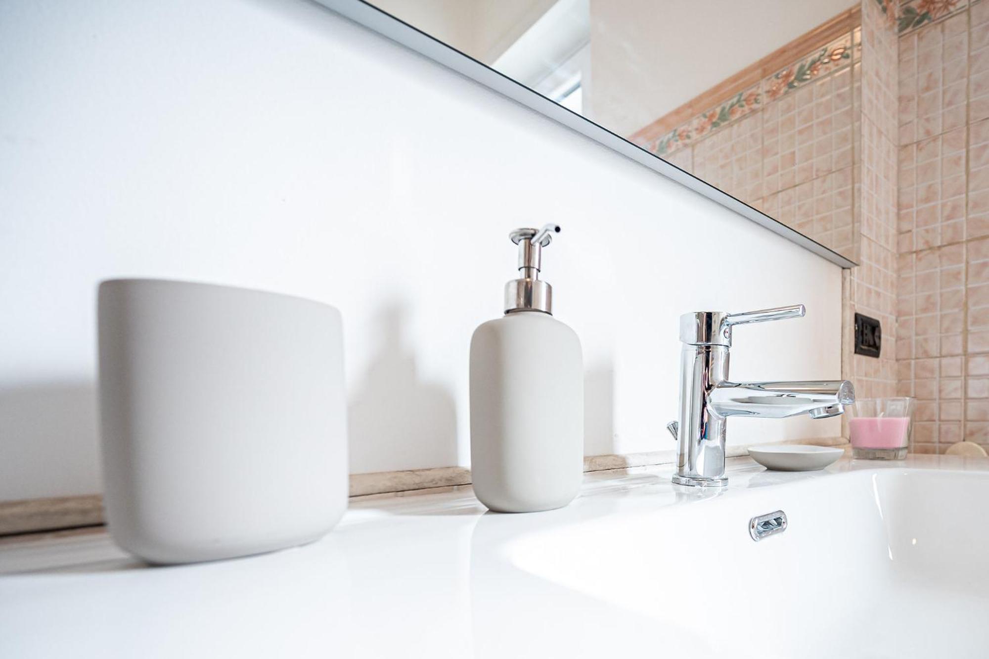 Via Niso Apartment روما المظهر الخارجي الصورة
